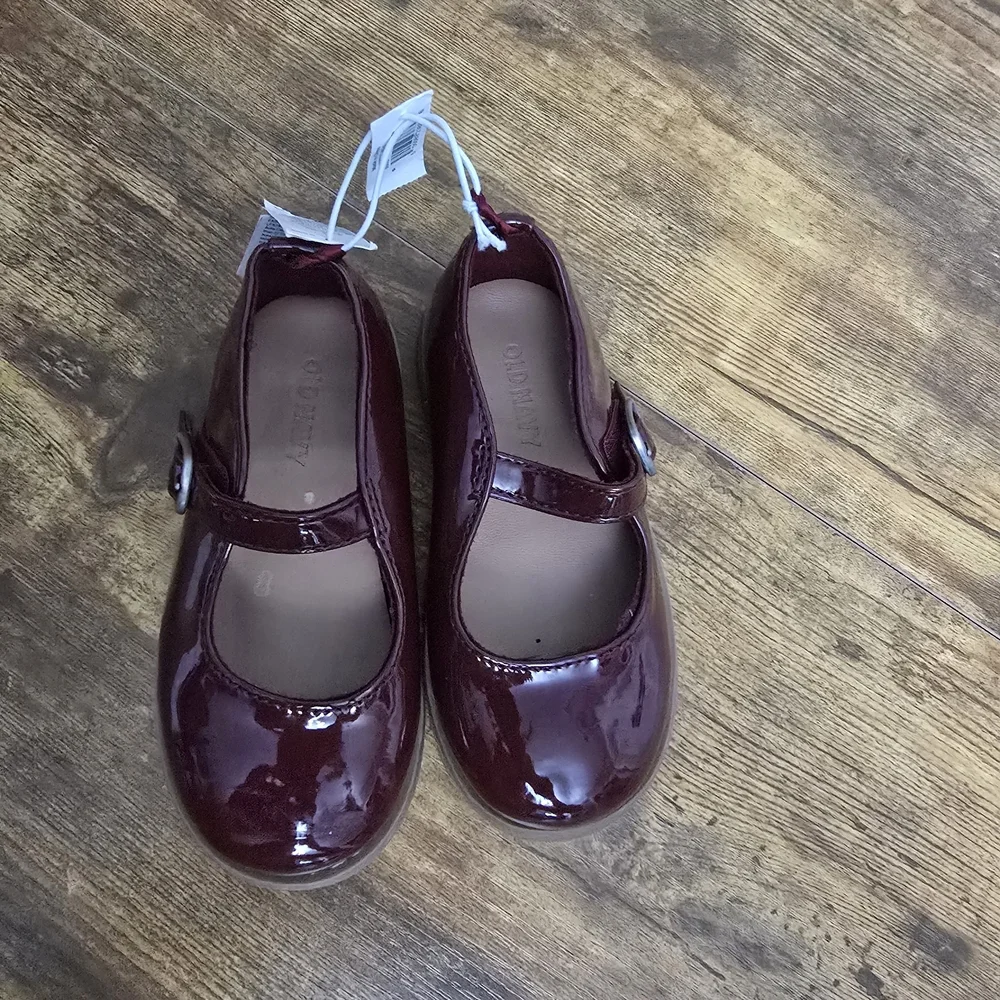 Old Navy Kids Glossy Maroon Mary Jane Shoes